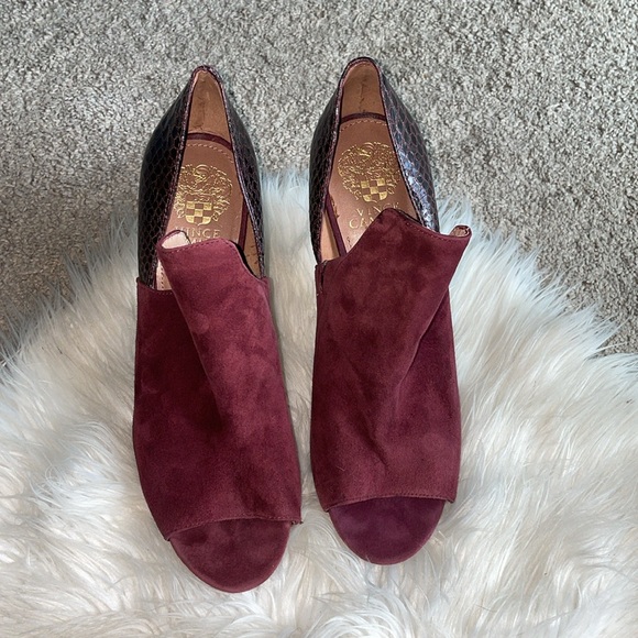 Vince Camuto NWOT Kawa Burgundy Peep Toe Heels - Picture 11 of 11
